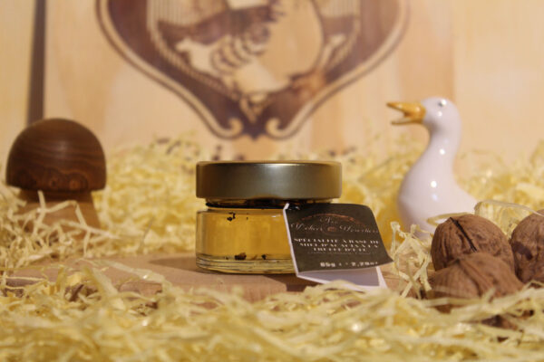 lagreze foie gras sarlat vezac specialite a base de miel d acacia a la truffe d été